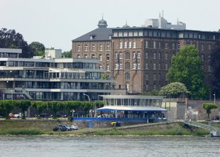 Das Collegium Albertinum von der Rheinseite – Quelle: Erik Gieseking Das Collegium Albertinum von der Rheinseite – Quelle: Erik Gieseking